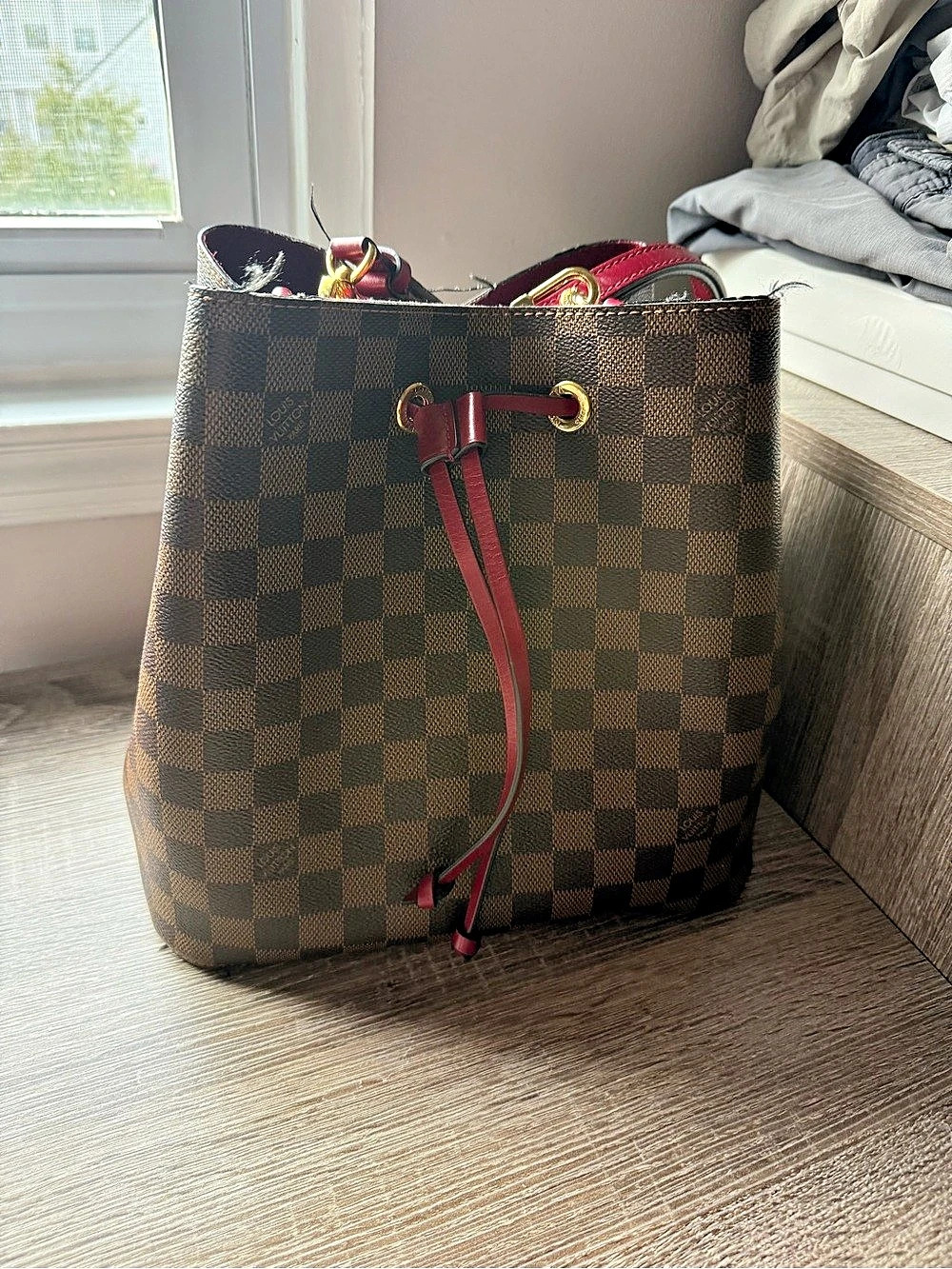 Louis Vuitton NéoNoé MM Damier Ebene Brown & Red